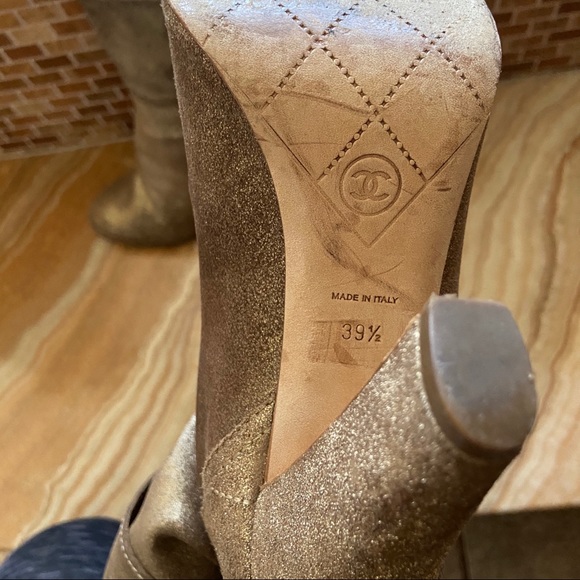 Chanel bronze boots 🌟RARE🌟 - Picture 10 of 15
